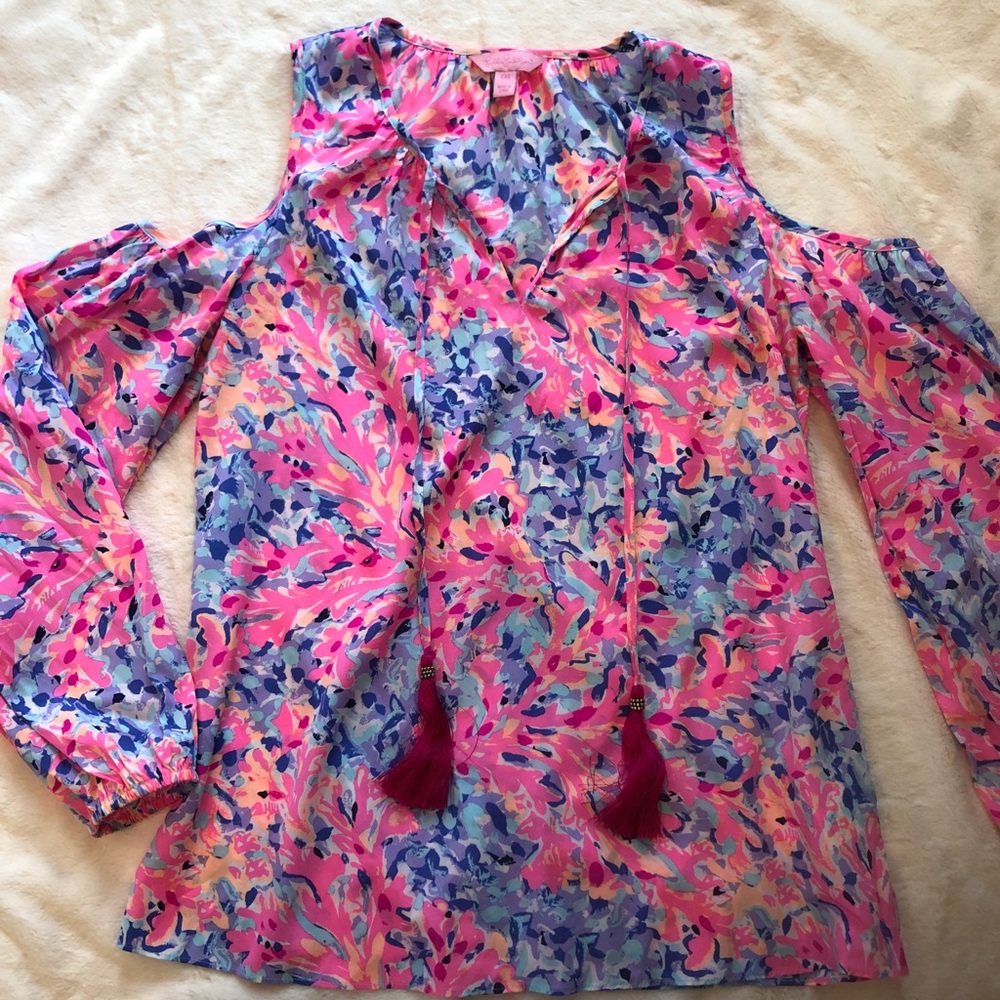 Lilly Pulitzer silk, open shoulder blouse. - Picture 3 of 3